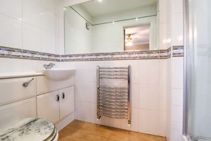 En-Suite - click for photo gallery